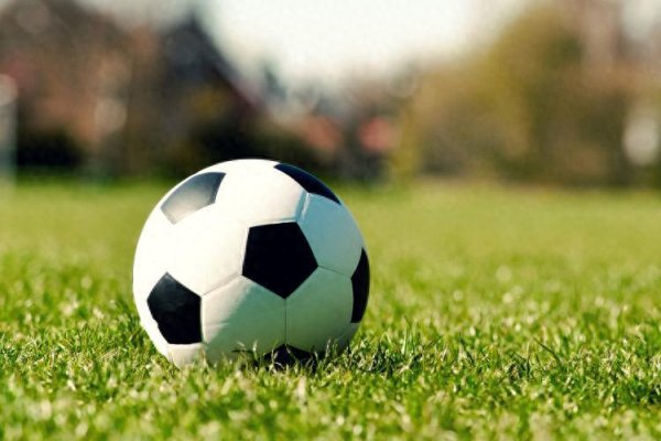 伯乐配资 从娃娃抓起！山东出台新政，建设3000所校园足球特色学校助青少年成长